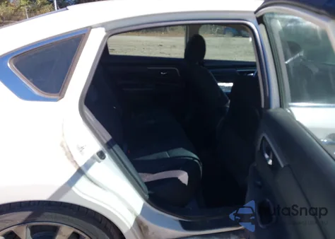 2017 Nissan Altima 2.5 Sr z USA, uszkodzony, nr VIN 1N4AL3AP3HC142108